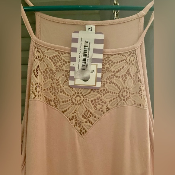 Zenana Lace Detail Halter-Neck Tank. Blush color. Size Medium. NWT! - Picture 4 of 6